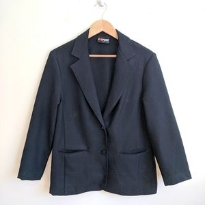 Vintage 70/80s Union made black blazer Jacket. In great vintage condition.